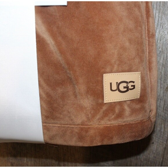 UGG Dasha Reversible Shearling Lined 50" x 70" Throw Blanket CHESTNUT BROWN NEW! - Picture 3 of 4